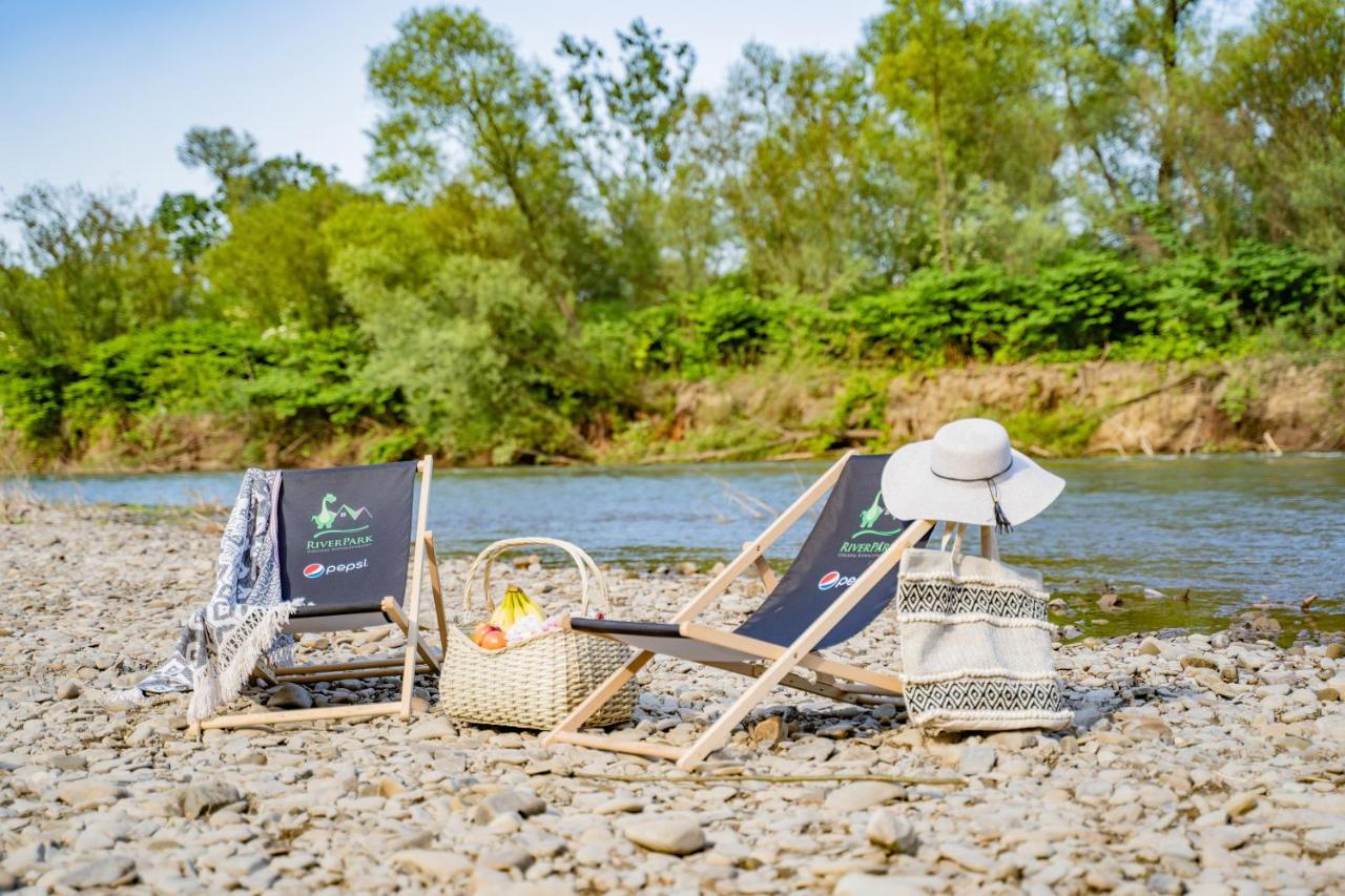 River Park Zator Buitenkant foto